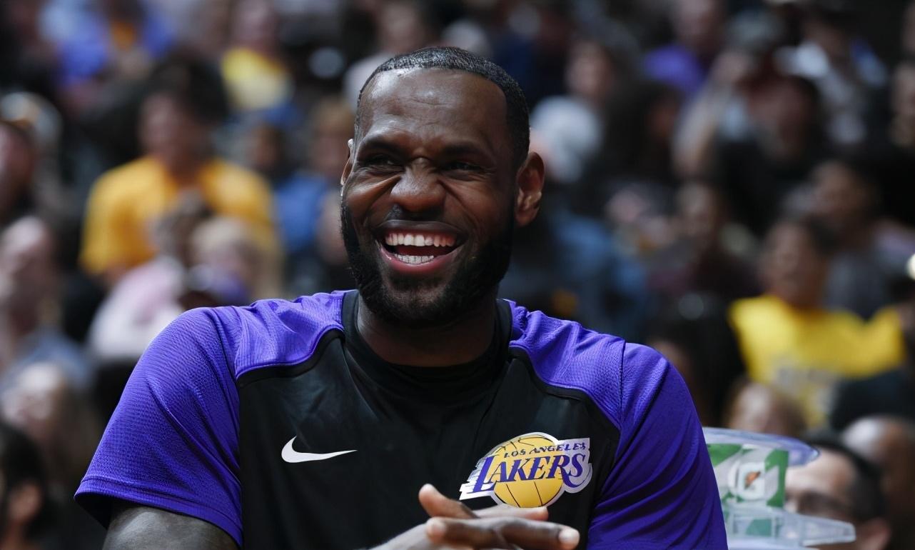 疯狂5换1湖人或再迎一项交易方案詹姆斯我们会卷土重来