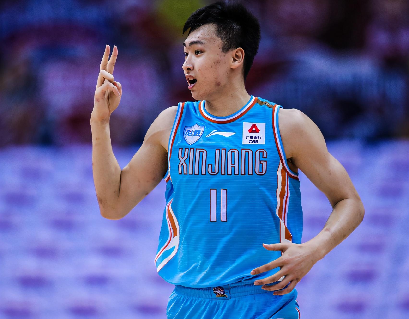 11中9轰24 7 4!齐麟大爆发,周琦也只能甘当绿叶,阿的江太神了