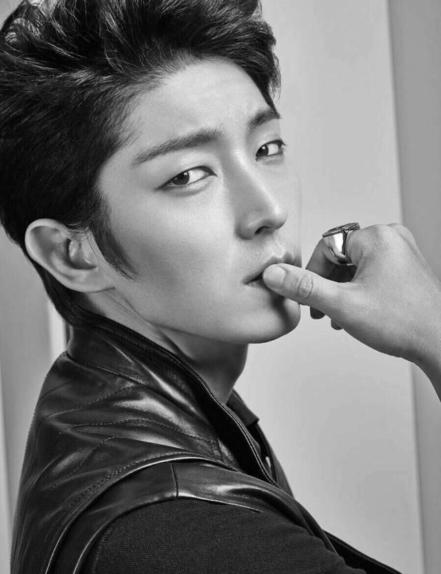 李准基比女人还要美是妖孽系美男