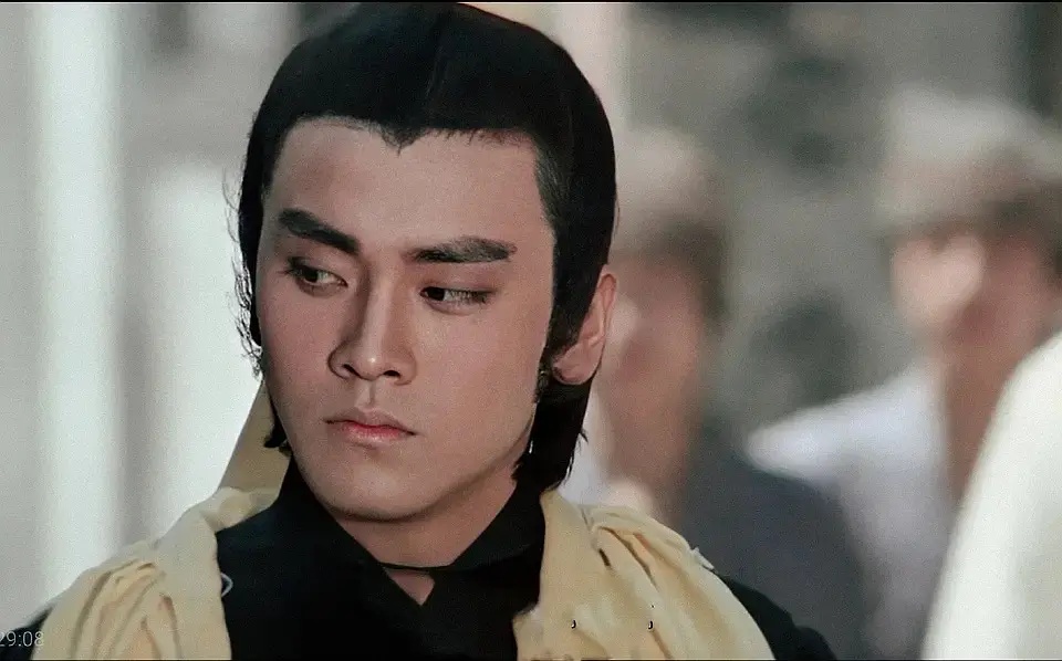 颜值吊打小鲜肉,是漫画脸也是小奶狗,年轻的尔冬升怎么这么帅