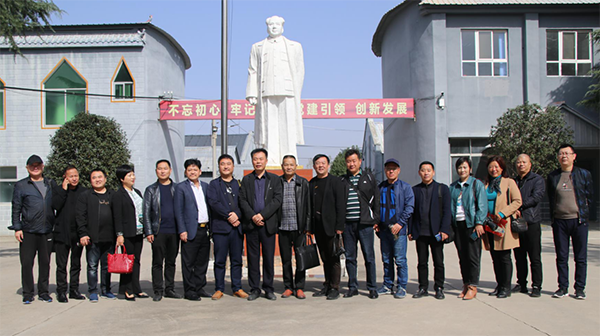 豫酒振兴 携手同行 央,省多家媒体走进棠河酒厂采风观摩