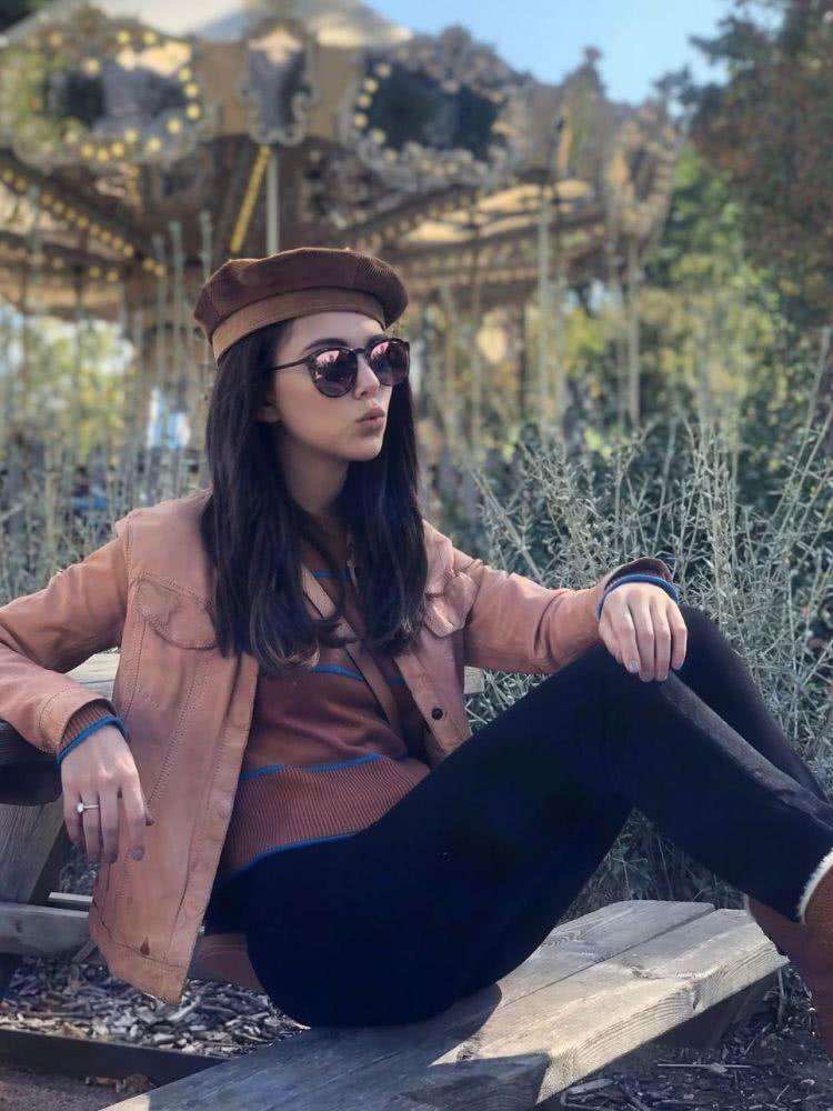 照片中还有林牧洁,台湾第一名媛关颖,大家最熟悉的侯佩岑也在列.