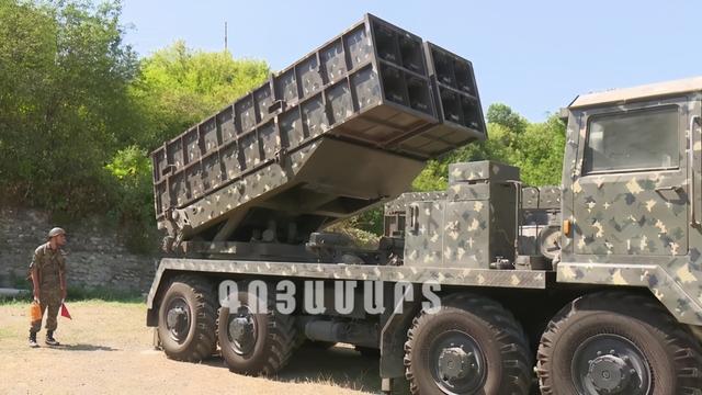 亚美尼亚祭出大杀器!wm80火箭炮出战,来自东方,齐射太壮观