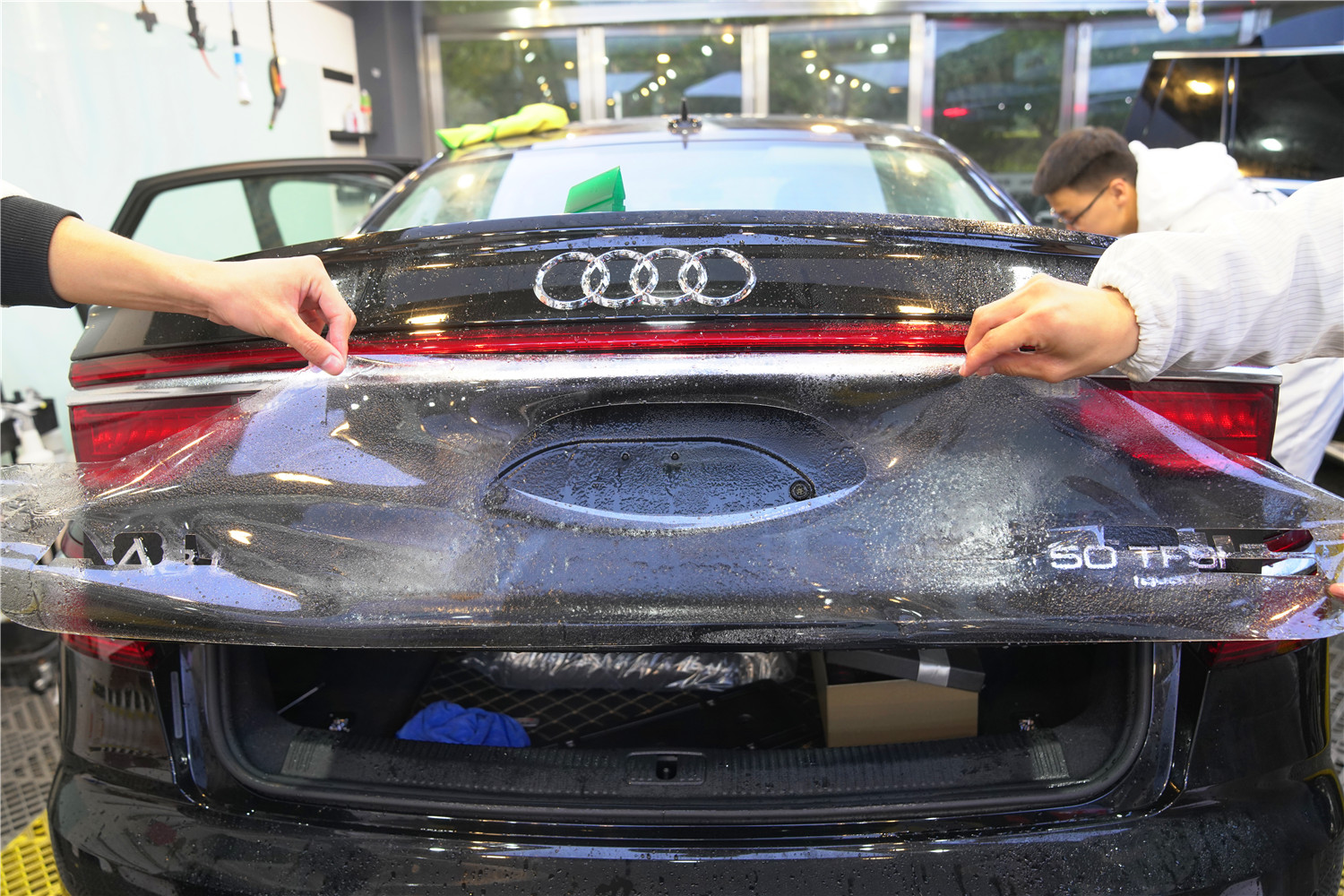 奥迪a8l原厂漆面保护贴车衣石家庄永诚