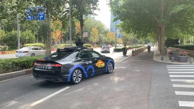 体验过北京“无人”出租后，真正的自动驾驶离我们还有多远？
