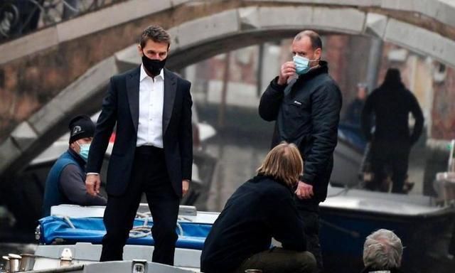 《碟中谍7》新片场照曝光：阿汤哥在威尼斯上演“水上飞”休闲区蓝鸢梦想 - Www.slyday.coM