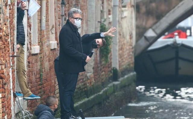 《碟中谍7》新片场照曝光：阿汤哥在威尼斯上演“水上飞”休闲区蓝鸢梦想 - Www.slyday.coM