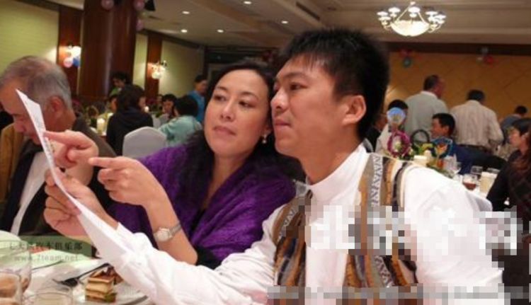 21岁成名,丈夫对她一见钟情,恩爱了33年证实演艺圈有真爱|吴玉芳|爱情