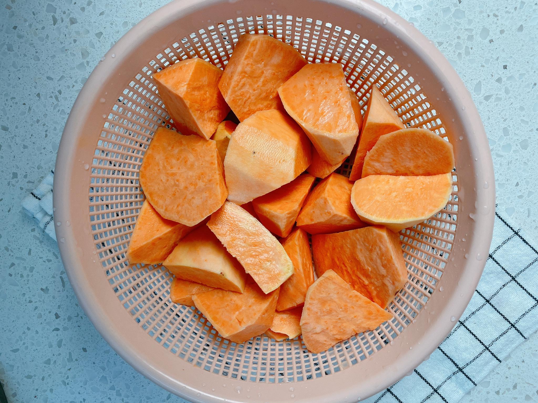 秋天适合多吃点红薯,红薯的4种做法,营养健康,看着就食欲大增