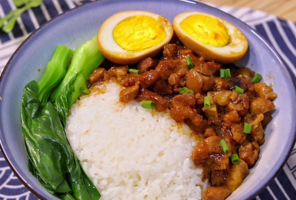 巨简单的台式卤肉饭,酱香浓郁,口味正宗不油腻