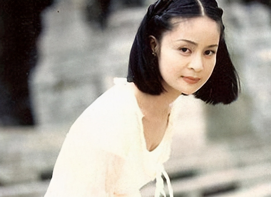 曾和王菲,那英并称天后的高胜美现在在做什么?