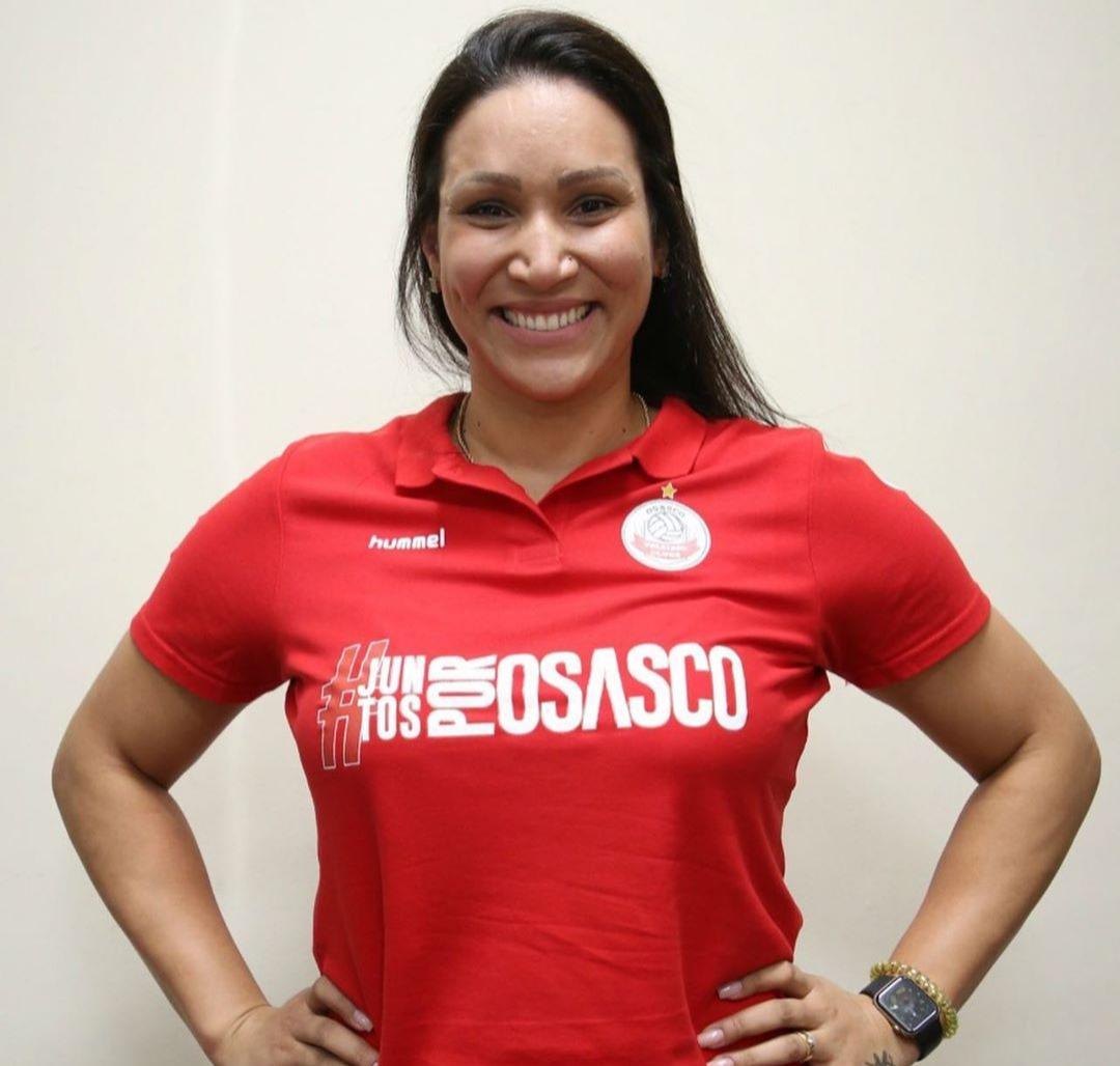 宝刀不老!恒大女排前外援轰出37分夺冠,变性人仅17分