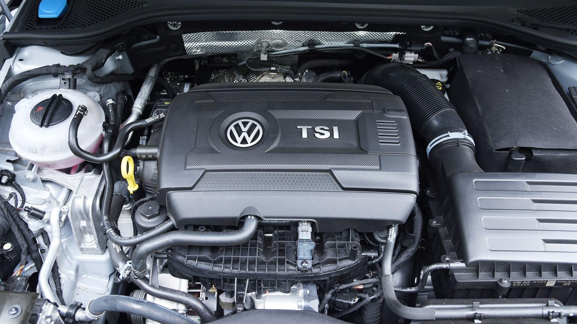 国外涨价国内降!号称最美大众的cc全系优惠4万