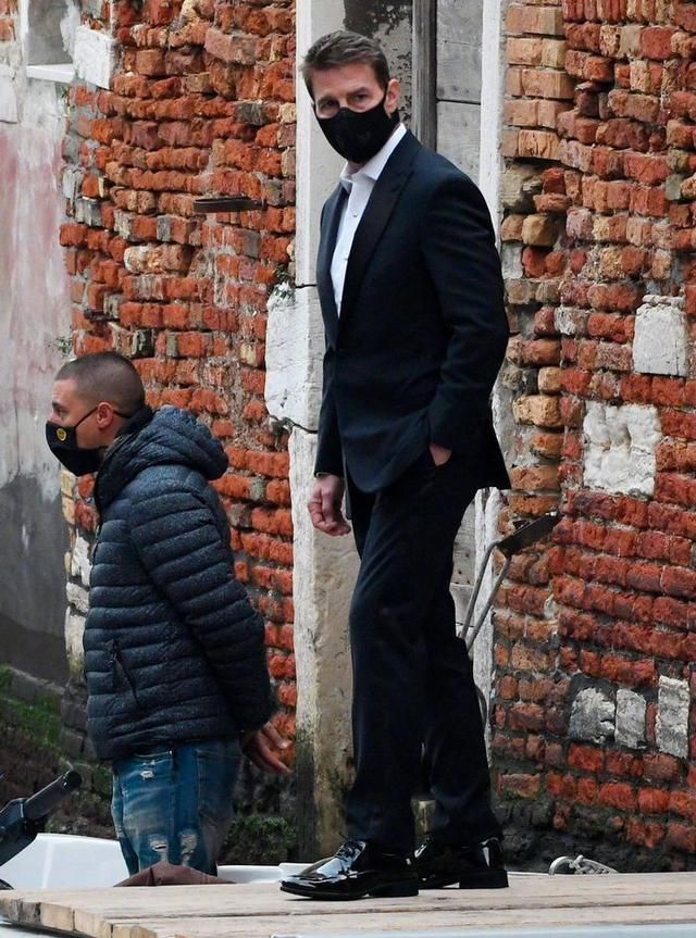 《碟中谍7》新片场照曝光：阿汤哥在威尼斯上演“水上飞”休闲区蓝鸢梦想 - Www.slyday.coM