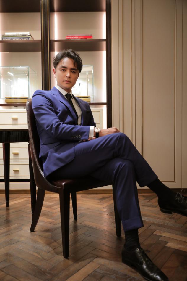 明道个性搭配,"牛仔造型"靠气质撑着,一般不建议这样穿