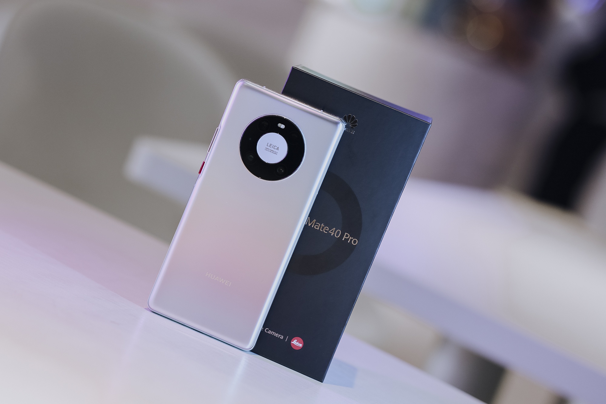 华为mate40 pro秘银开箱:科技感的潮流时尚配色__财经头条