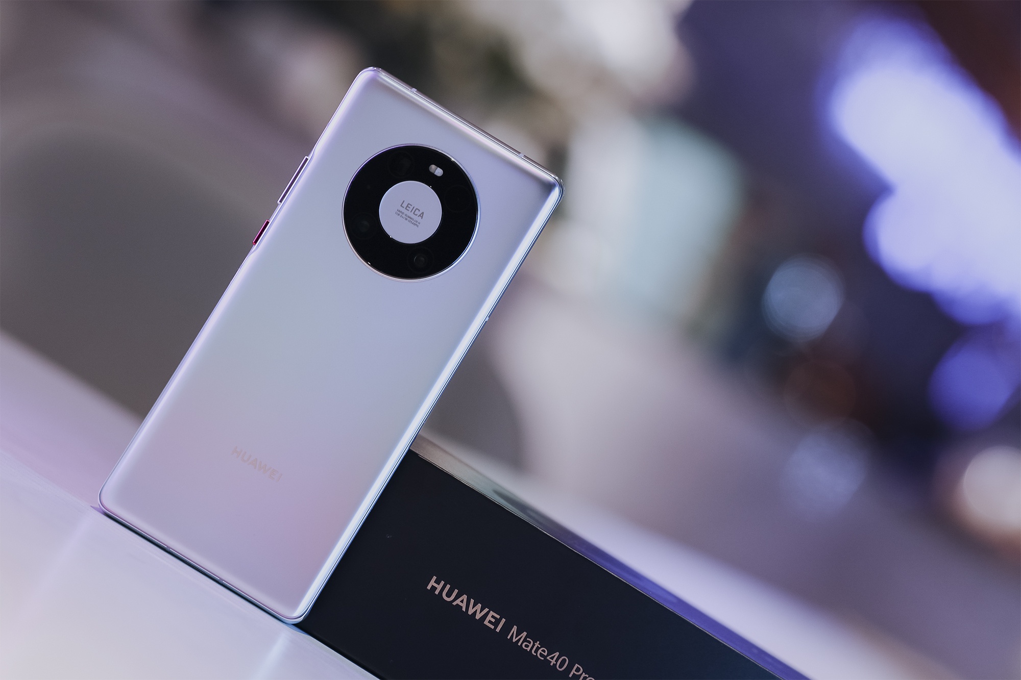 华为mate40 pro秘银开箱:科技感的潮流时尚配色__财经头条