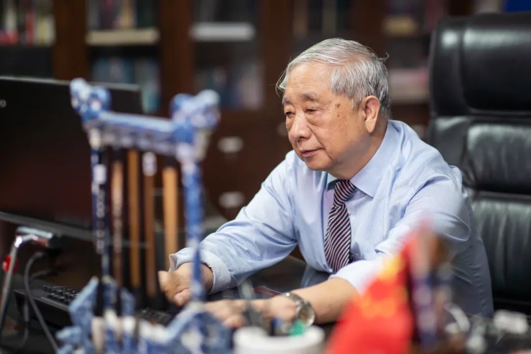 面对面80后院士赵淳生工作是一种乐趣