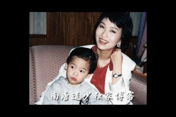 黄汉伟|赵雅芝_新浪新闻