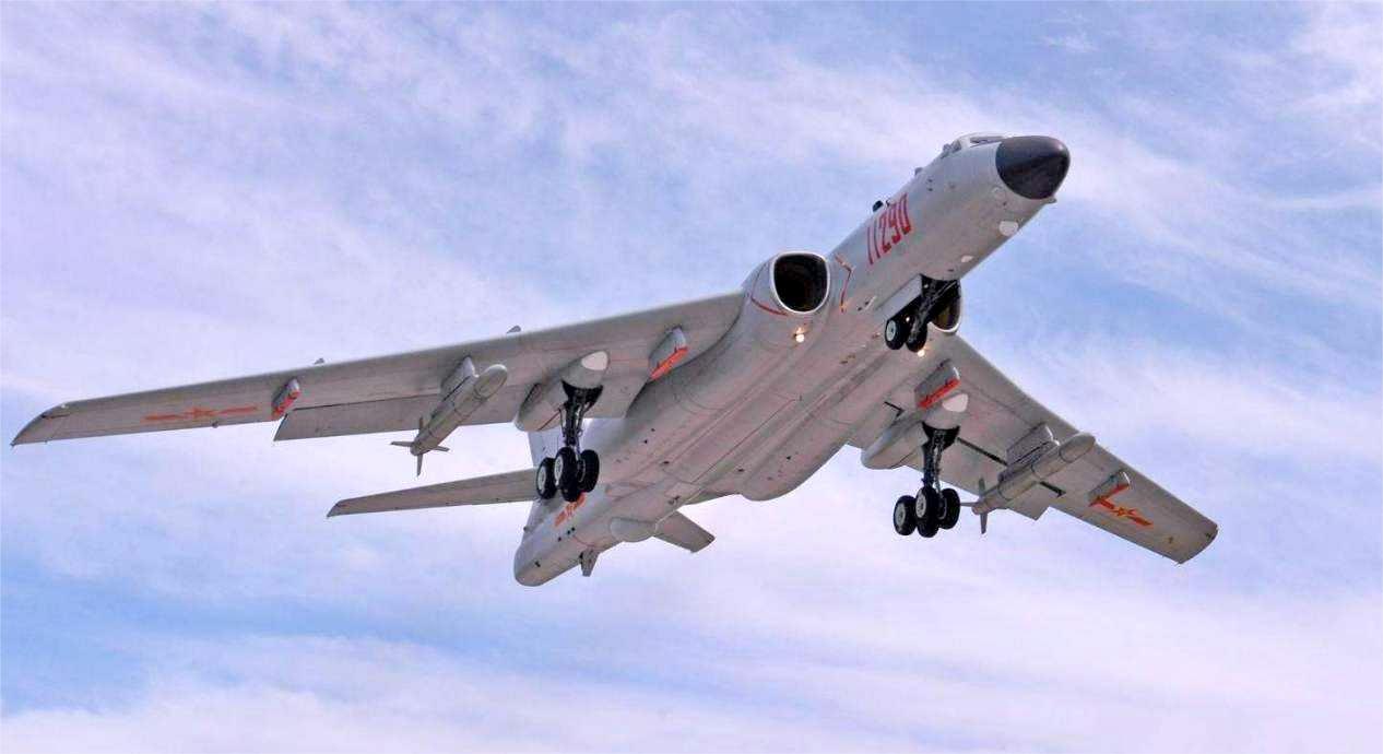 轰6n腹部多出一枚弹道导弹,第二岛链航母不再安全