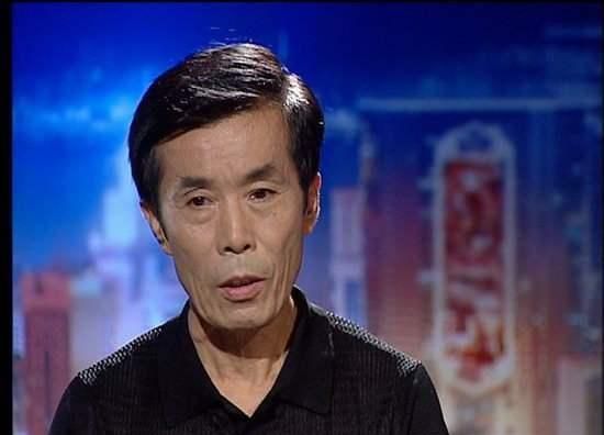 都有家室,在松原当地传闻高秀敏是用单位分房的事骗取丈夫李云启离婚