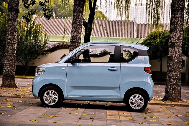 别因低价而小看五菱宏光mini ev,是当前最靠谱微型电动车