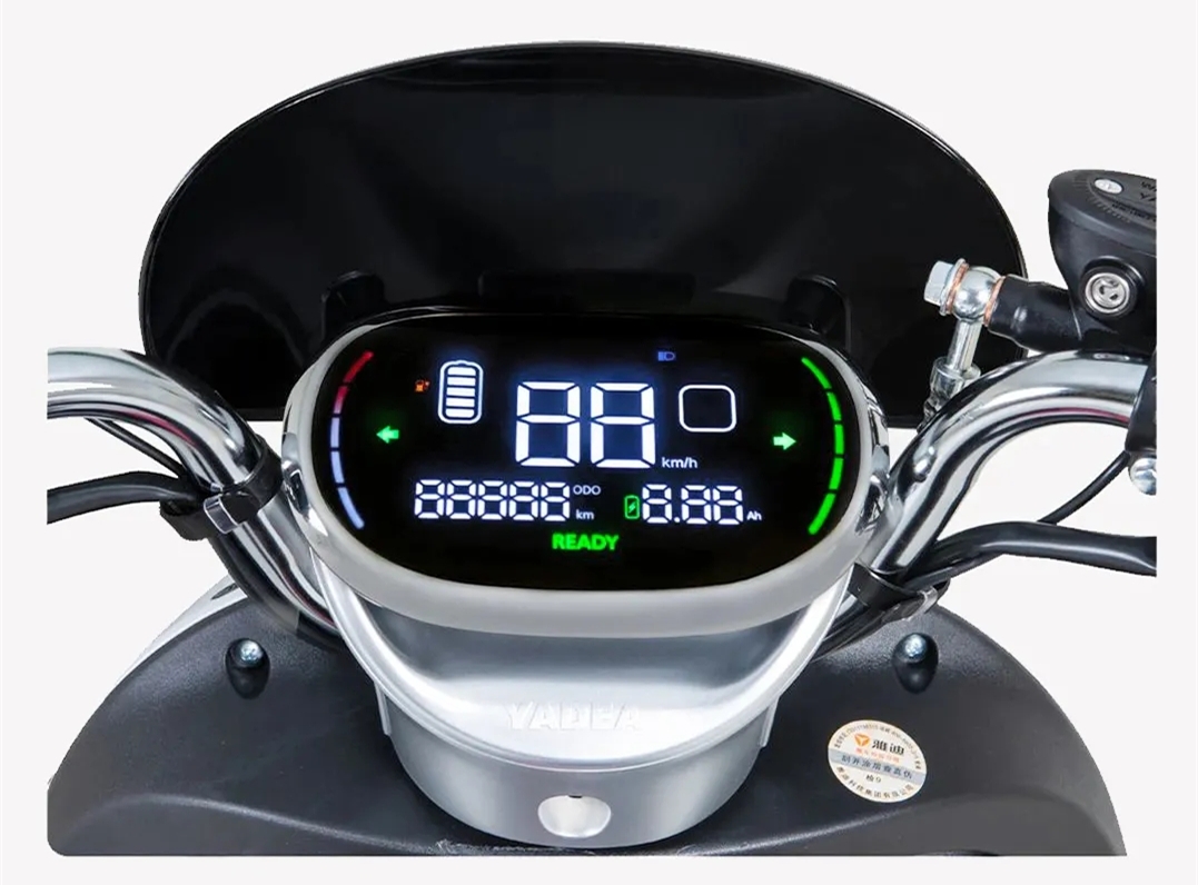 雅迪推出新款电轻摩冠能莱特,配备石墨烯电池,续航122km!