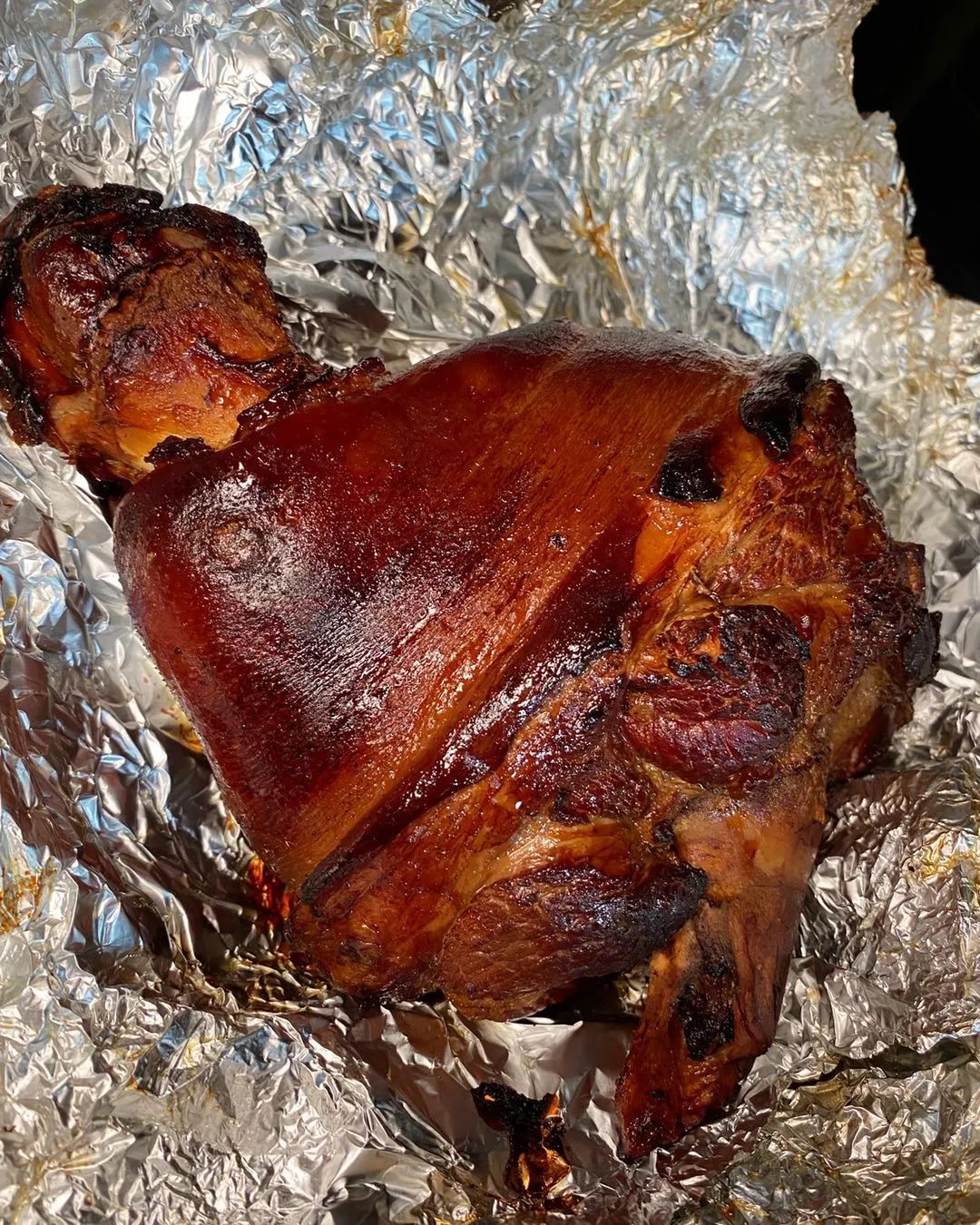 坑烤鸡爪子坑烤猪舌烤鹅蛋鹅蛋好吃营养还高,蘸酱就超香.