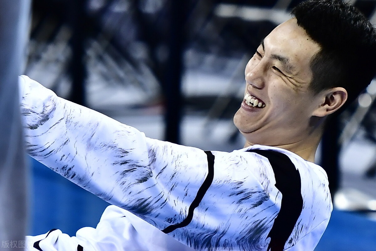 他命中逆天3分强势回应|贺希宁|首钢|李慕豪_新浪新闻