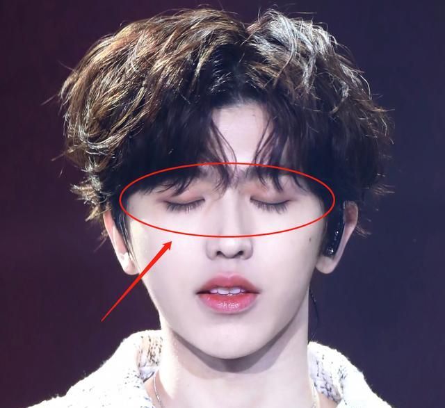 圈中"睫毛精"引关注,刘烨霍建华不输小鲜肉,朱一龙的睫毛绝了