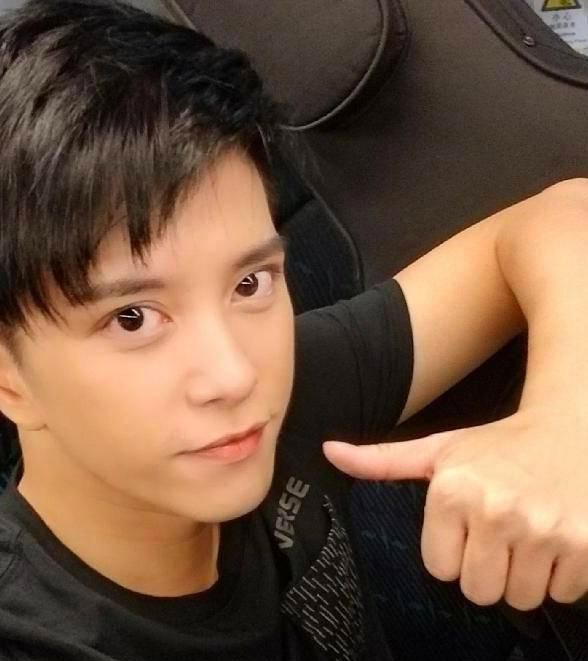 苦熬15年!tvb"绿叶王"张彦博40岁生日,拍剧将近50套