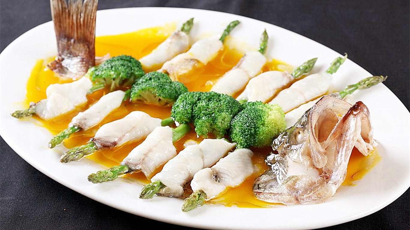 美食湖南湘菜经典乾隆鳜鱼卷软滑嫩爽肉汤鲜香扑面而来