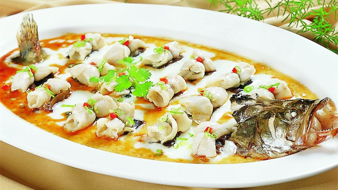 美食湖南湘菜经典乾隆鳜鱼卷软滑嫩爽肉汤鲜香扑面而来