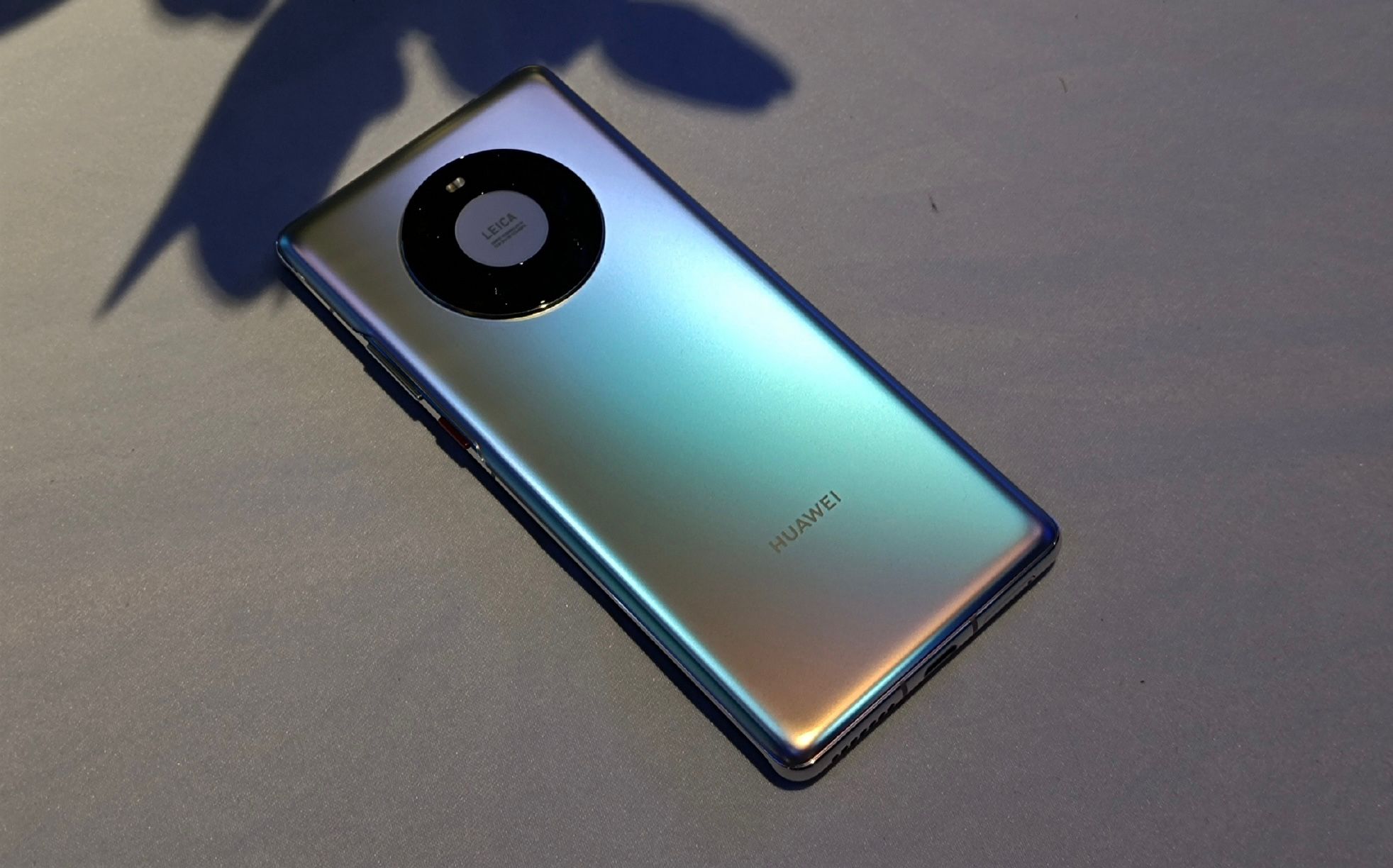 让路华为mate40系列,华为p40 pro全速跌至新低价,你选谁?