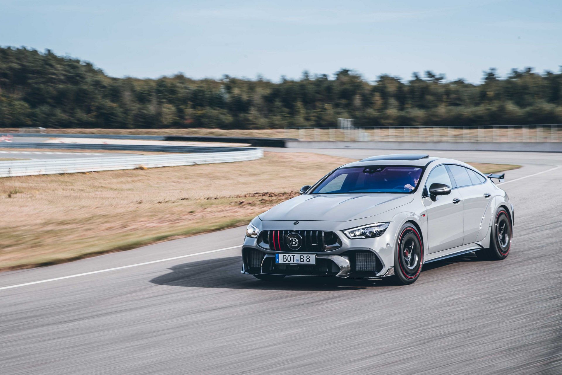 输出888匹马力 巴博斯rocket 900亮相