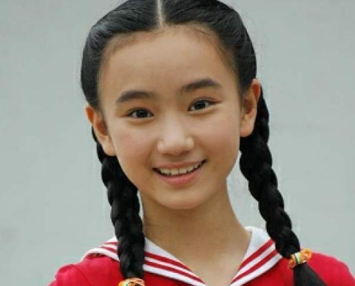 童星中她是唯一一个考上清华大学的,不拍戏后,颜值比成绩还要高