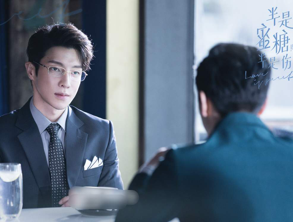 半是蜜糖半是伤杜磊出道即巅峰唱功一流颜值不输罗云熙