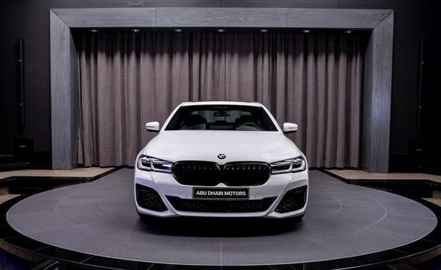 宝马中期改款m550i xdrive实拍 搭载v8发动机