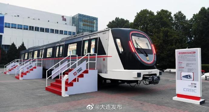 "无人驾驶"地铁大连造