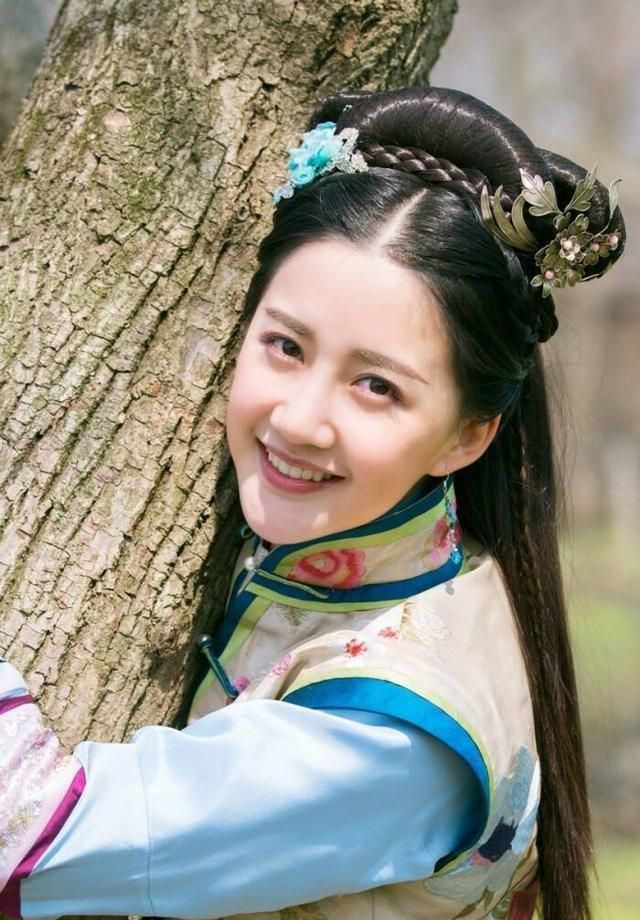 迷人的殷素素陈欣予