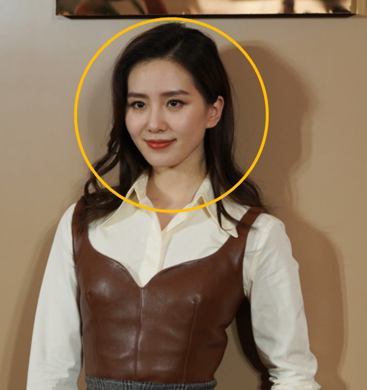 刘诗诗活动生图曝光,离开十级美颜庇护,33岁的颜值我却羡慕了!