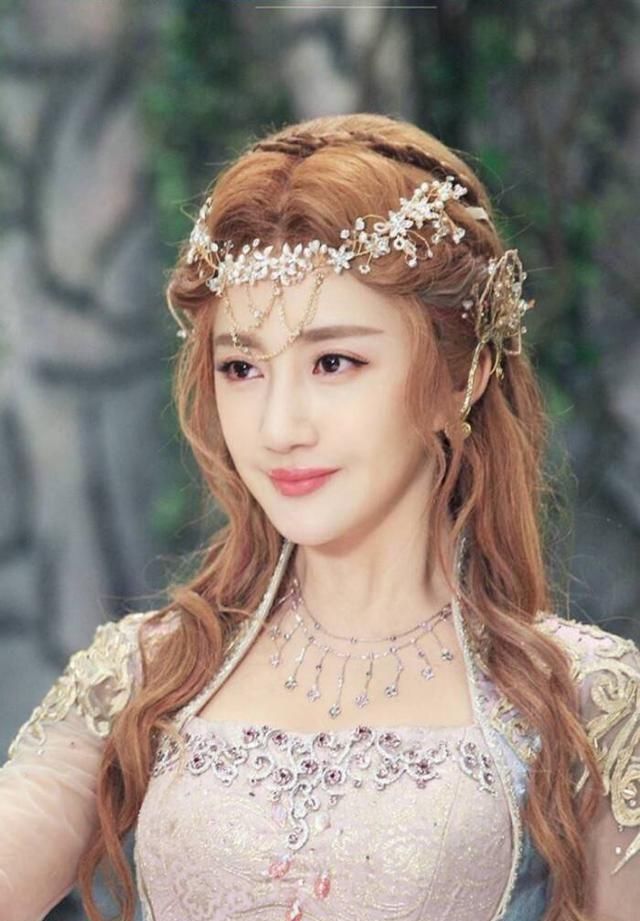 迷人的殷素素陈欣予