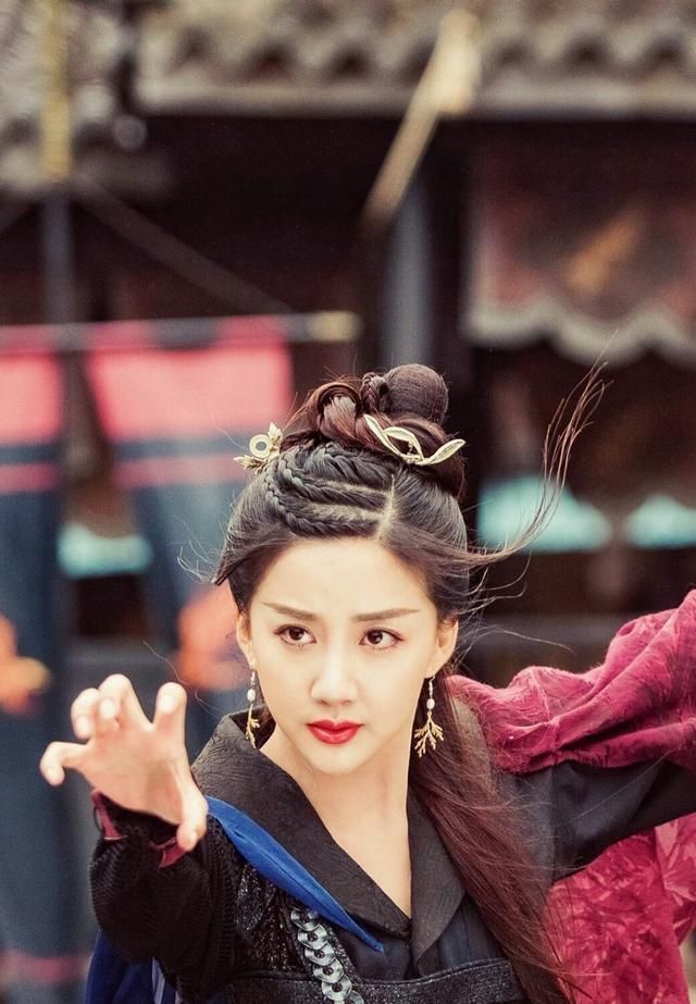 迷人的殷素素陈欣予