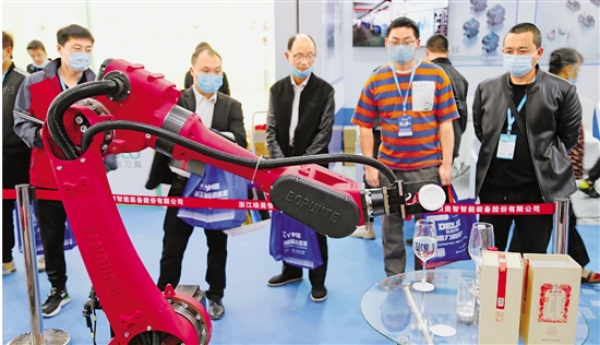 2020第三季度浙江gdp_浙江福建两省各市2020年前三季度财政收入和GDP横向比较