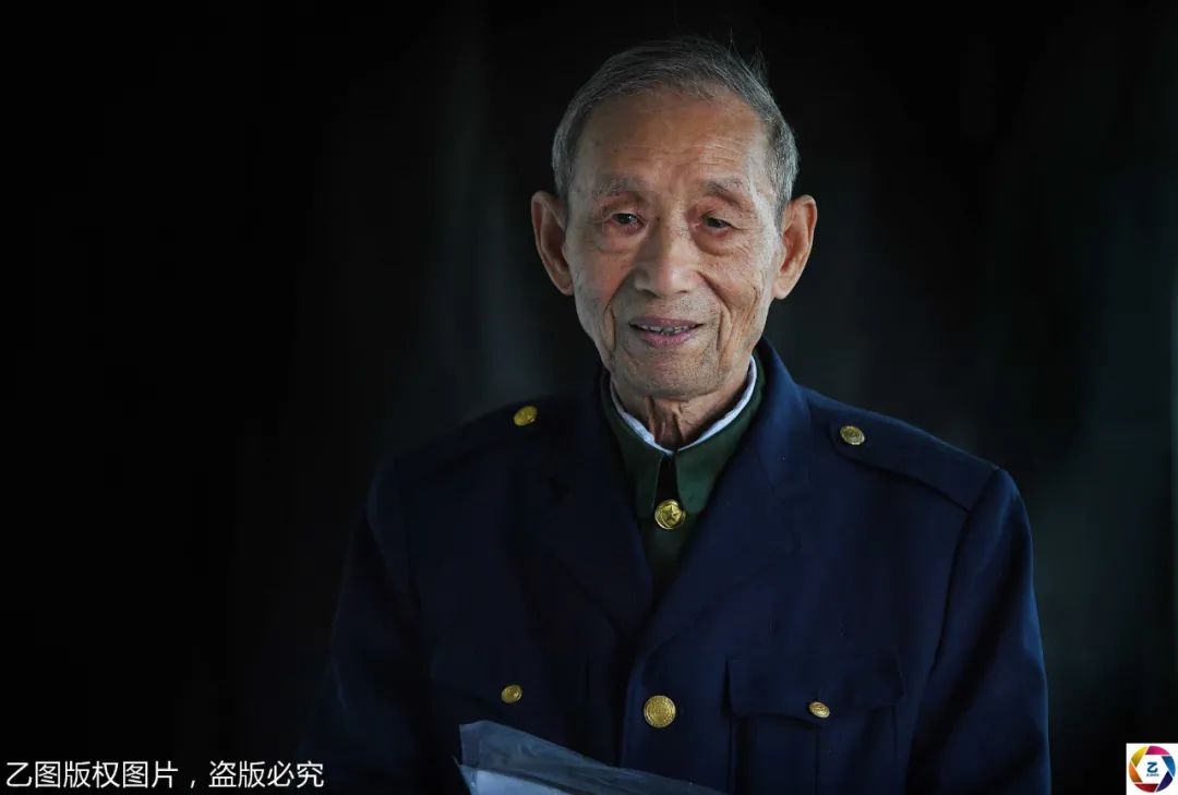 老兵的微笑让人动容一组老兵肖像时隔5年少了十几人
