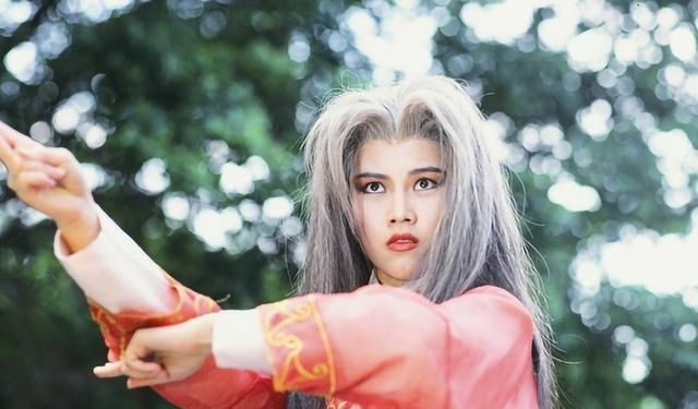 tvb出品,27年前的经典武侠剧:蔡少芬演女魔头一人挑战全江湖!