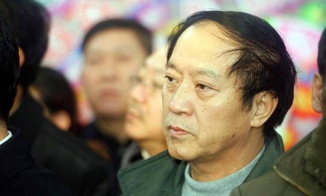 冯巩仍然是那个冯巩,但今天的牛群却早已不再是当年的牛群了