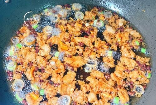 熬猪油时,切记不能只加水!加上2味,猪油更香更白,放1年不坏休闲区蓝鸢梦想 - Www.slyday.coM