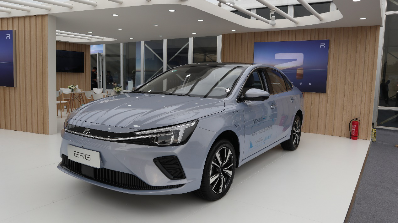 试驾丨不止于"型",更于"行",体验 r er 6的十足"电力"-新浪汽车
