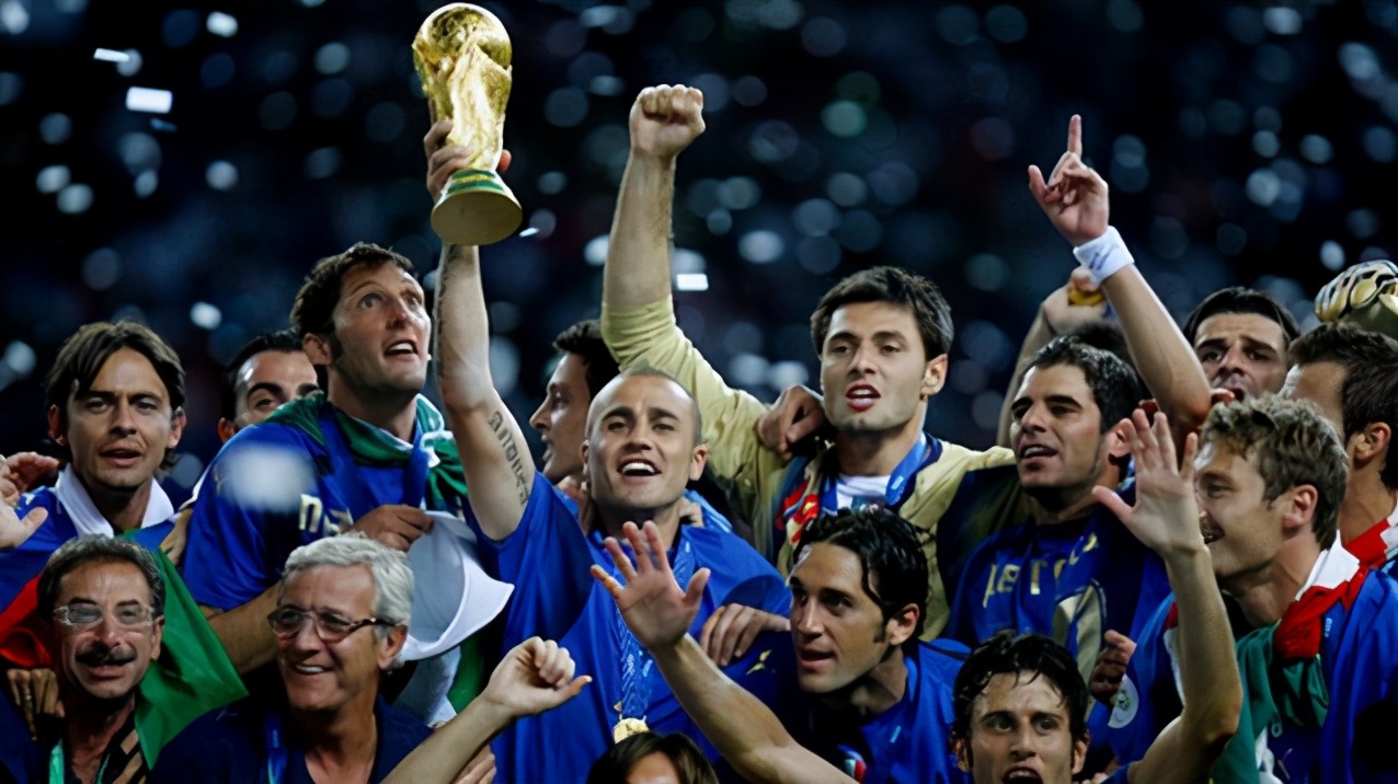 让齐达内遗憾退役,06年世界杯,里皮带领的意大利到底有多强?